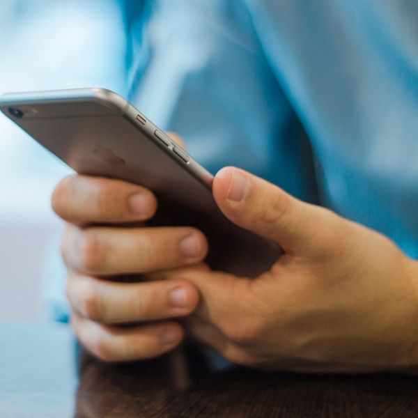 Wer die Welt im Smartphone sucht, verliert schnell die Welt um sich herum.