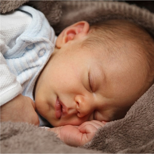 Träumen Babys schon wie Erwachsene?