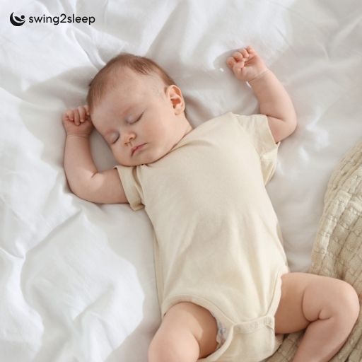 baby zuckt im schlaf