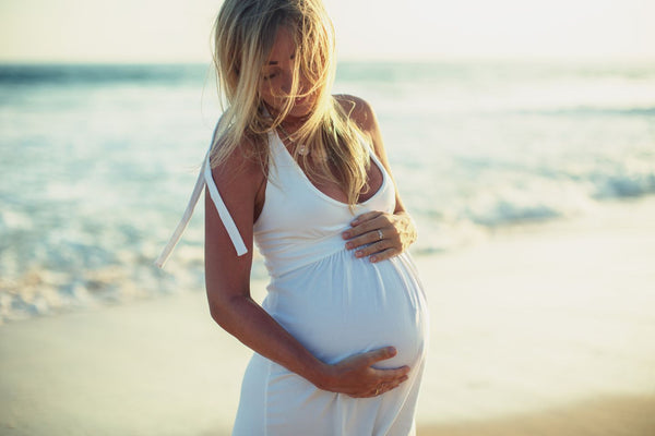 Schwangerschaft im Sommer: 8 Tipps zum Genießen der schönsten Jahreszeit